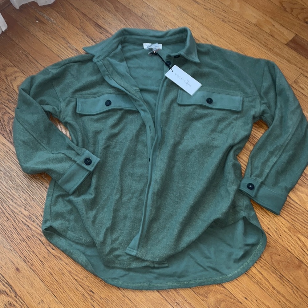 Vici x Amber Green Shacket
